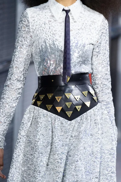 Look 130